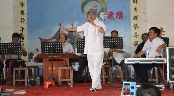 良垌镇群声文艺团举行三周年庆典活动