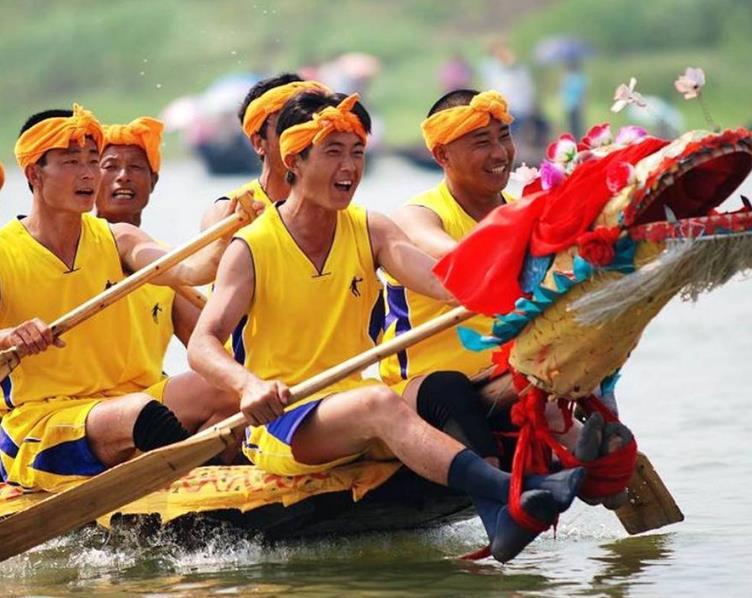 广东端午习俗多：烧艾条、祭河神、扒皇舟