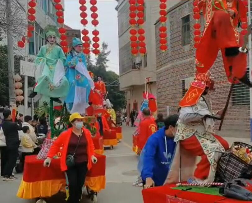 传承华夏传统，吴川农村春节游神+飘色+八音锣鼓活动精彩纷呈