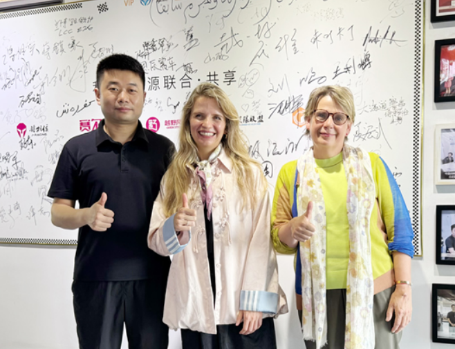 法国SYMPHINITIE与深圳人本国际科技服饰有限公司达成战略合作