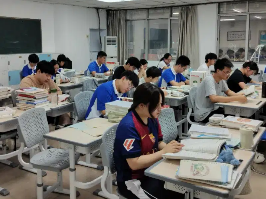 港澳台侨学子联考复读哪家好？深圳城院教育介绍